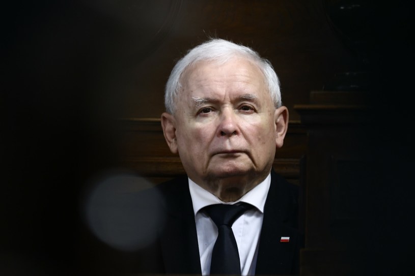 Jarosław Kaczyński uczcił swoje urodziny w Krakowie. Uroczysta msza w katedrze na Wawelu.