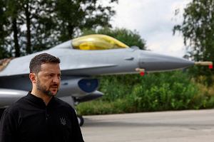 Dlaczego Ukraina zrezygnowała z F-16? Polityk zdradza powody, a prezydent odwołuje dowódcę. "Rosja obserwuje z zainteresowaniem"