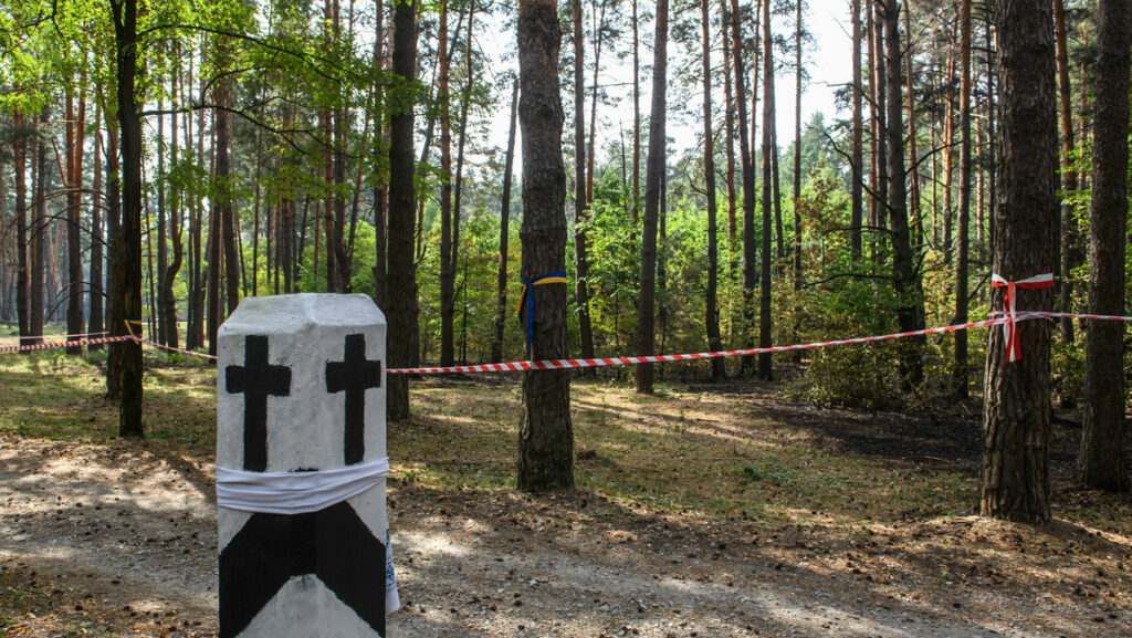 Rosyjska rakieta groziła zniszczeniem polskiego cmentarza na Ukrainie. "Zagrożenie dla pomnika"