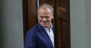 Donald Tusk a kryzys migracyjny. Czy nadszedł czas na łamanie traktatów międzynarodowych?