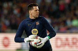 . Szczęsny imponuje fanom swoimi umiejętnościami w przerwie, zdobywa ich uznanie