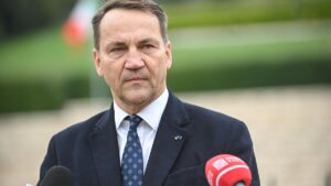 Polska pominięta przy zaproszeniach do Berlina. Radosław Sikorski zabiera głos