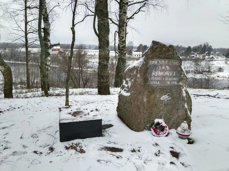 Zdewastowane monumenty Armii Krajowej w Rosji. Działania podjęte przez polskie Ministerstwo Spraw Zagranicznych.