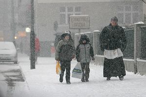 Aktualizacja zasad odwiedzin kolędowych: Ograniczenia dla księży podczas wizyt domowych