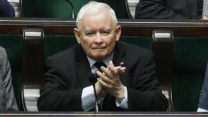 Ocalenie dla Polski? Zbrodniomyśl: Jarosław nie podoła już temu ciężarowi [KOMENTARZ]