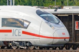 Jazda pociągiem ICE z Berlina do Polski – ambitna wizja z istotną przeszkodą