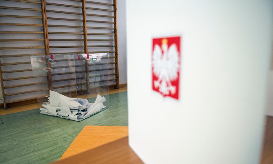 Śledztwo w sprawie wyborczych nieprawidłowości: możliwe pomyłki w 1482 komisjach