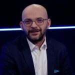 Przykładowe alternatywne wersje tytułu: 1. Osobista analiza przepływu kapitału z WIG20 do mWIG40 i sWIG80 2. Indywidualna ocena rotacji inwestycji z WIG20 na mWIG40 oraz sWIG80 3. Przemieszczanie się kapitału z WIG20 do mWIG40 i sWIG80 – perspektywa subiektywna 4. Subiektywna perspektywa zmian inwestycyjnych: z WIG20 w stronę mWIG40 i sWIG80 5. Moje obserwacje rotacji aktywów: WIG20 w kierunku mWIG40 i sWIG80
