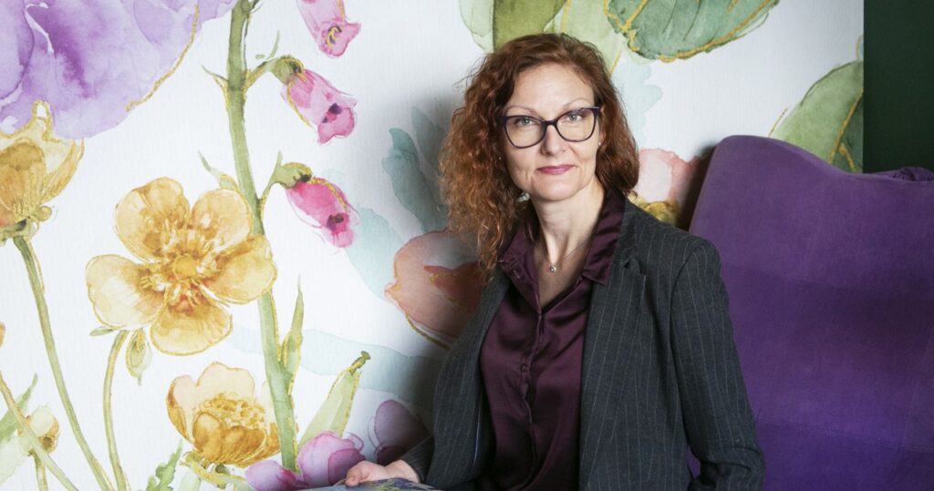 Stabilność zawodowa, własne lokum oraz wsparcie bliskich fundamentem decyzji o macierzyństwie