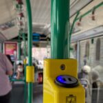 Czy ładowarka telefonu może być przyczyną nieszczęśliwego wypadku w autobusie? Możliwe śmiertelne zagrożenia związane z ładowaniem telefonu.