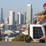 Innowacyjny pojazd napędzany energią słoneczną: Skuter, który zaskakuje swoją wydajnością