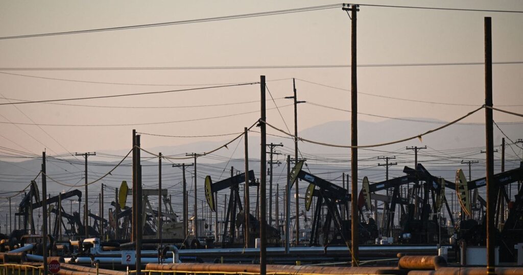 OPEC+ podnosi ceny ropy – kraje kartelu podjęły decyzję, która wpłynęła na wzrost notowań