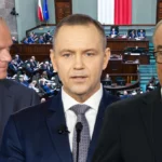 Oto kilka propozycji unikalnych tytułów zachowujących sens oryginału: 1. **Polacy wystawili oceny czołowym politykom. Jeden rezultat zaskakuje** 2. **Jak Polacy postrzegają liderów państwa? Jeden wynik wyróżnia się na tle pozostałych** 3. **Najważniejsi politycy ocenieni przez Polaków. Jeden wynik szczególnie zwraca uwagę** 4. **Oceny Polaków dla kluczowych osób w państwie — jeden wynik budzi zainteresowanie** 5. **Sondaż: Polacy ocenili liderów kraju. Jeden rezultat wyjątkowo intryguje**