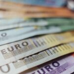 Z rynku znikają kredyty frankowe. Euro coraz silniejsze w aktywach banków – już 2,5-krotnie większy udział