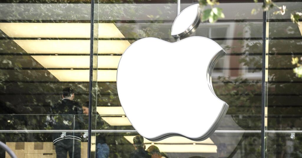 Apple osiąga znaczący postęp w ograniczaniu emisji gazów cieplarnianych.