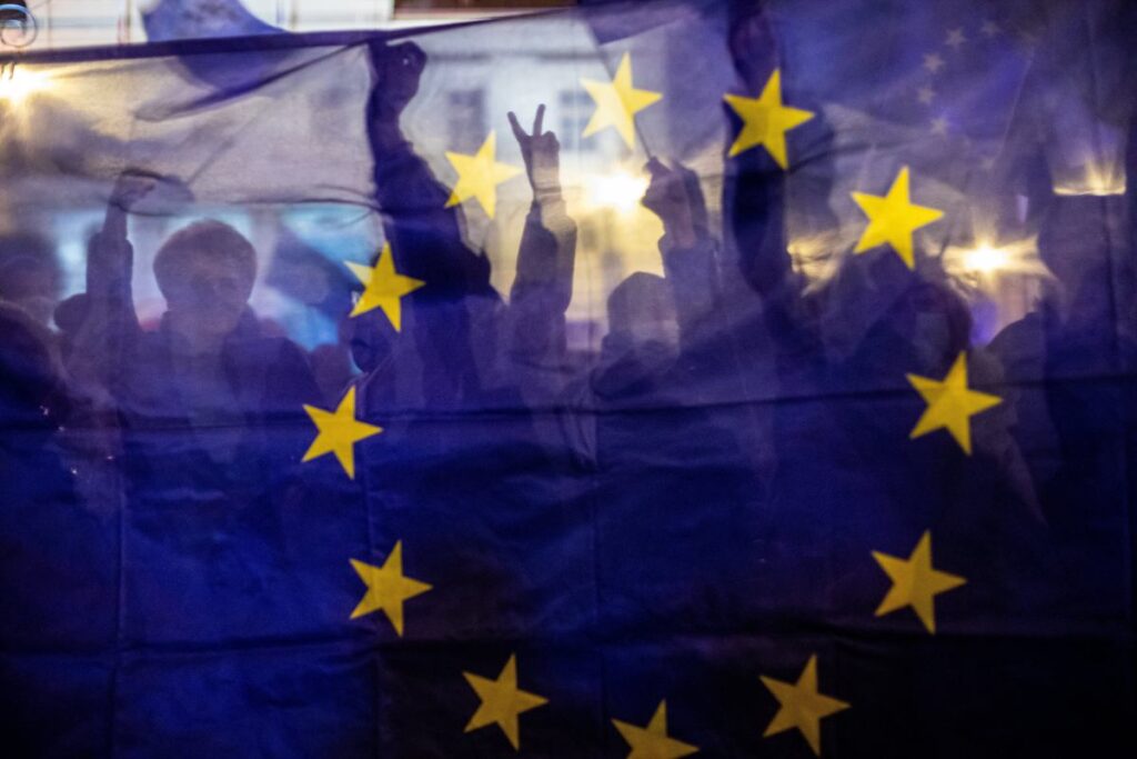 Niemcy obawiają się o przyszłość Unii Europejskiej. Wybory w Polsce mogą mieć kluczowe znaczenie